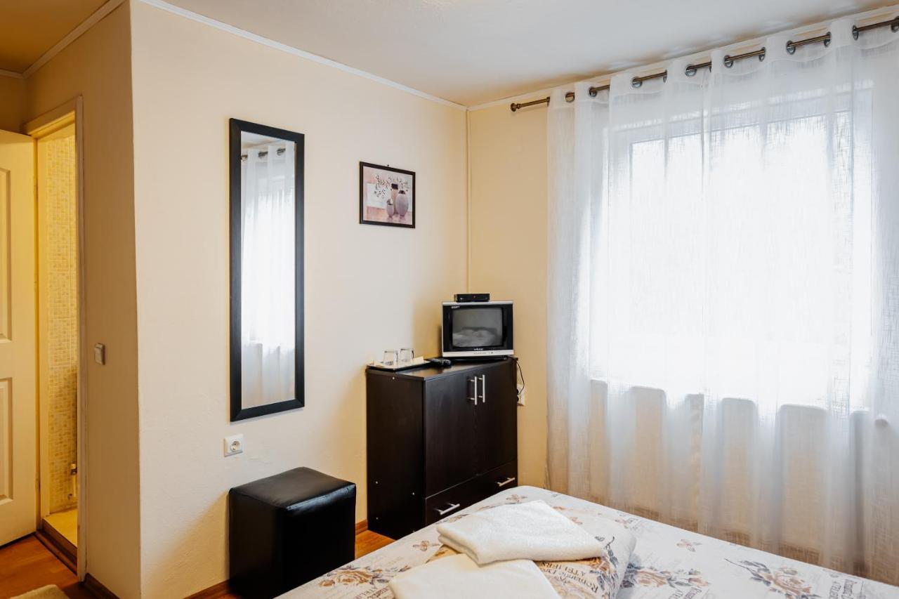 Отель Casa Ardeleana Lotrioara Экстерьер фото